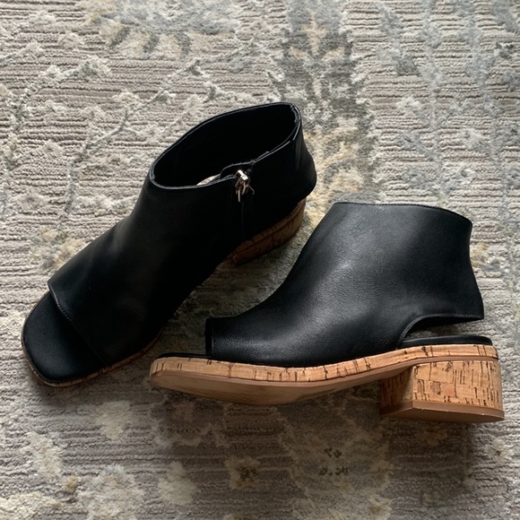 NEW E8 by Miista leather sandals - Picture 2 of 7